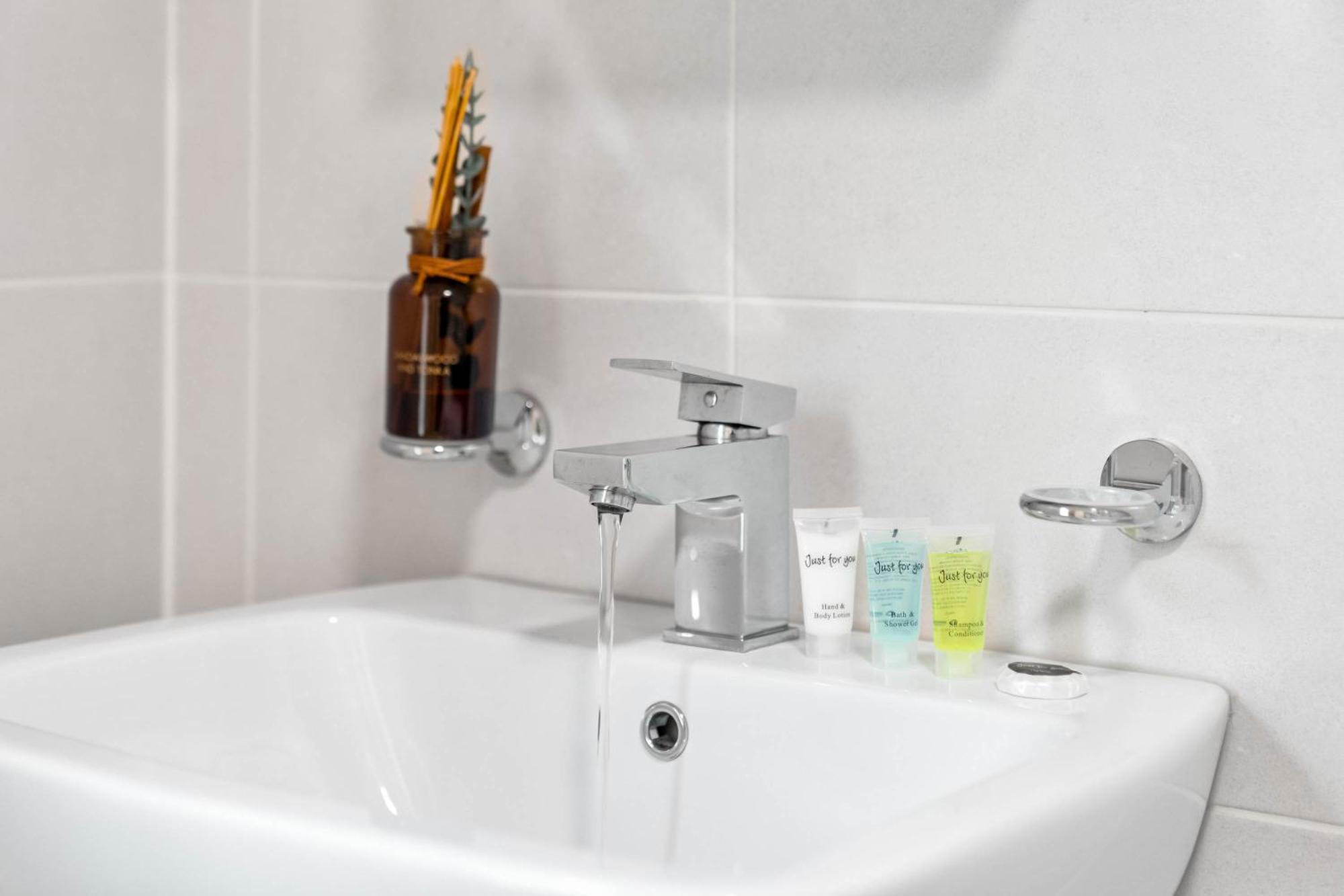 Luxury One Bed Apartment - Jewellery Quarter - Top Rated - 2Cs Бирмингем Экстерьер фото